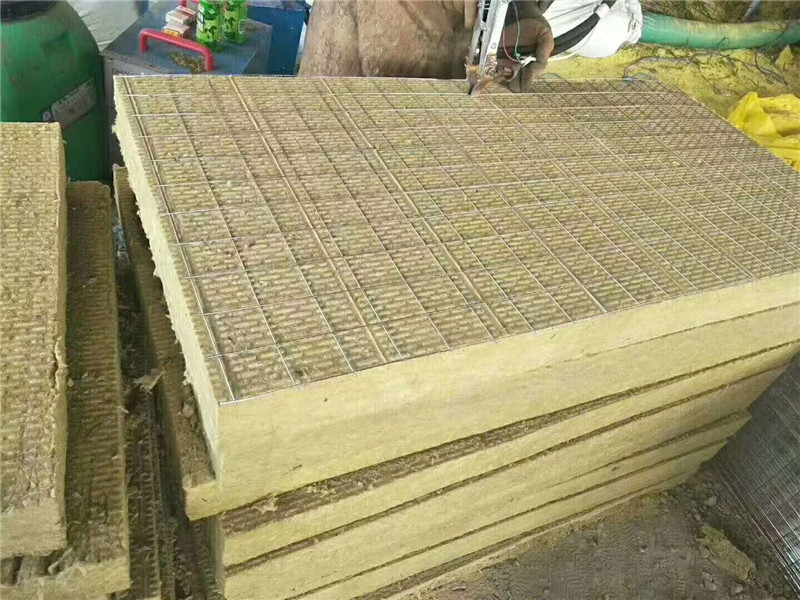 黑河保溫巖棉復(fù)合板直銷